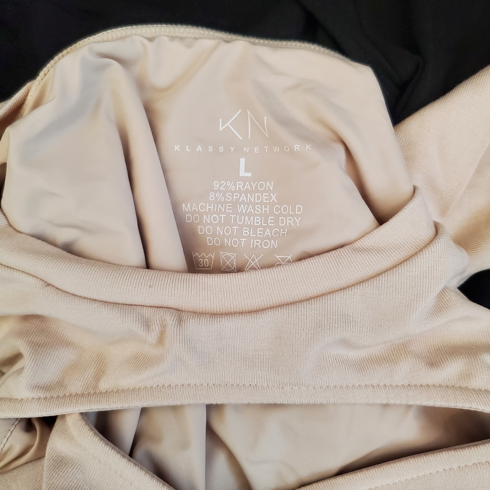 NWT Klassy Network Peek A Boo Long Sleeve Brami Full Length Cream Size Large - Picture 2 of 6